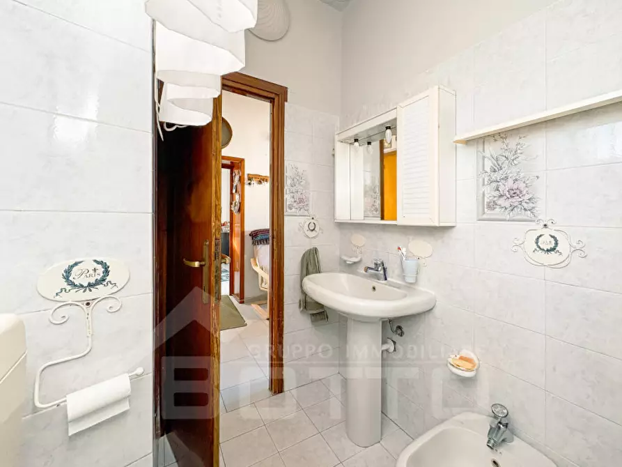 Immagine 10 di Appartamento in vendita  in piazza borromeo n 52 a Nosate