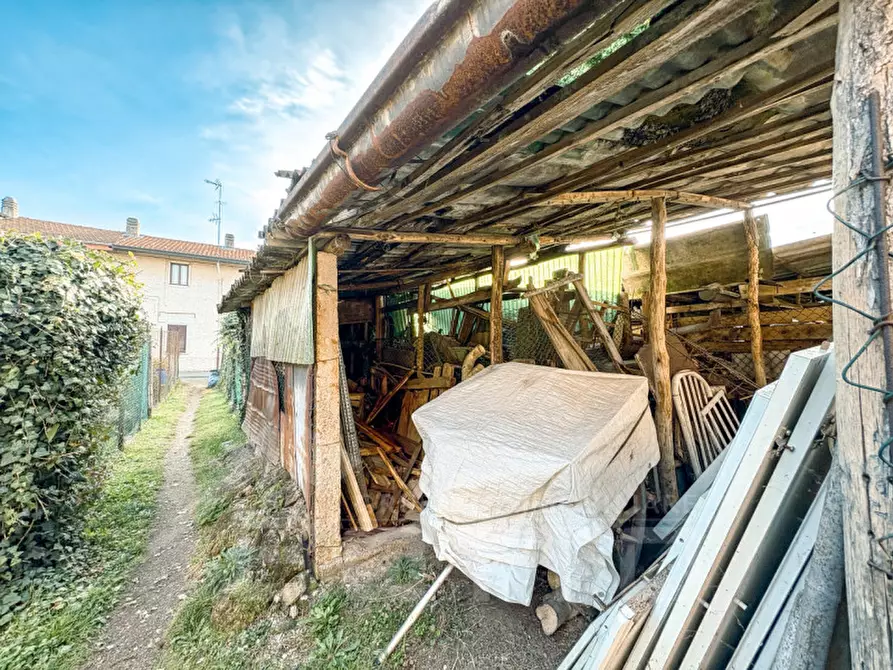 Immagine 28 di Appartamento in vendita  in piazza borromeo n 52 a Nosate