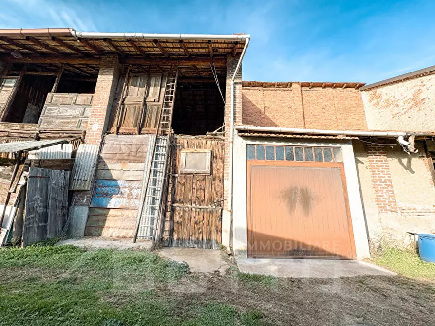 Immagine 29 di Appartamento in vendita  in piazza borromeo n 52 a Nosate