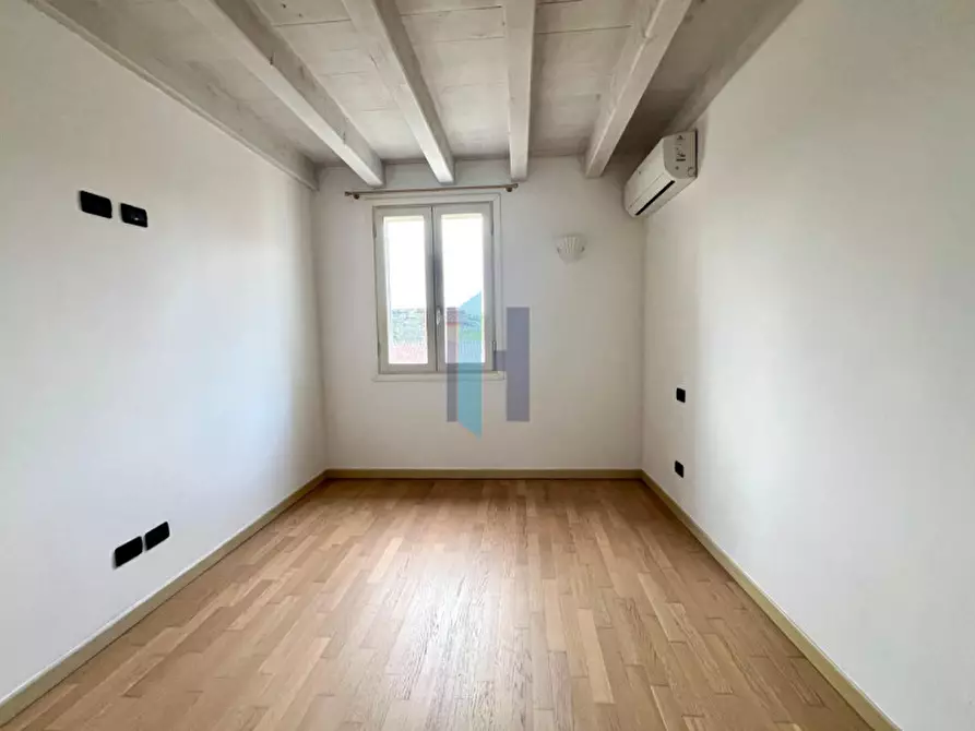 Immagine 7 di Appartamento in vendita  in Via Vittorio Arici 16 a Brescia