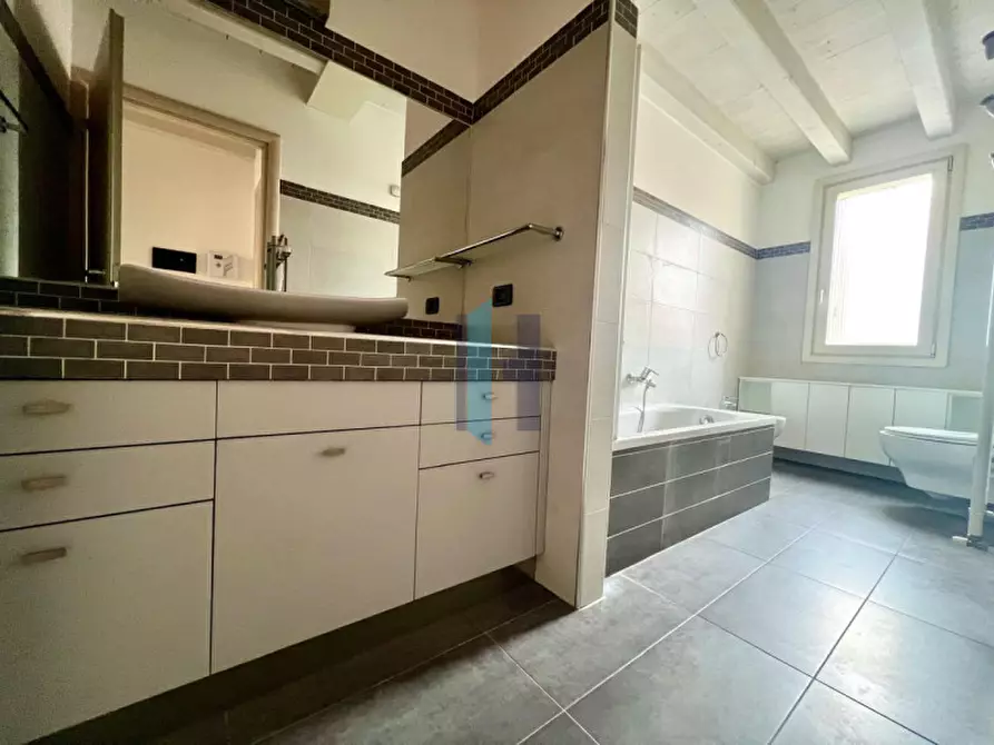 Immagine 17 di Appartamento in vendita  in Via Vittorio Arici 16 a Brescia