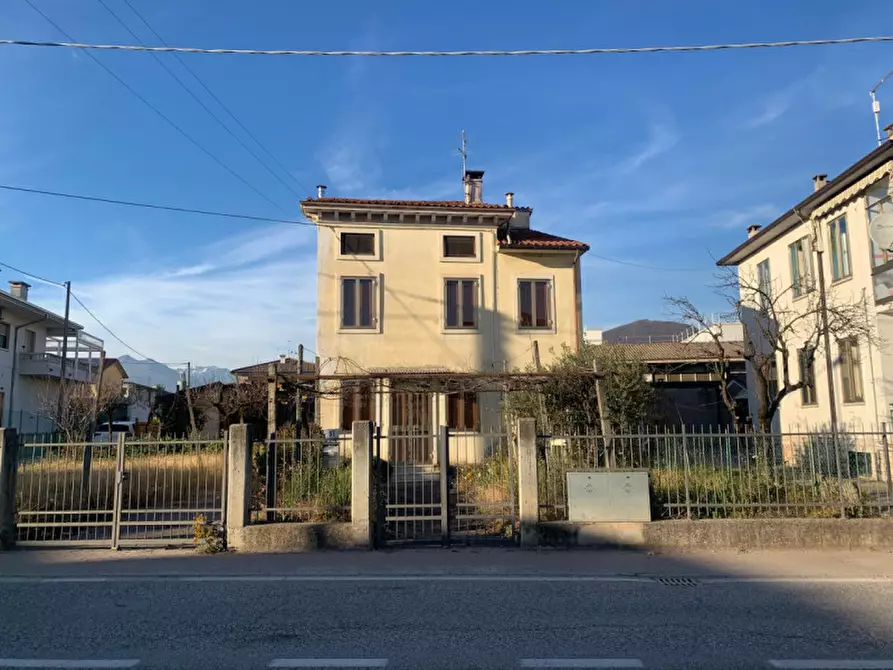 Immagine 1 di Casa indipendente in vendita  a Brogliano