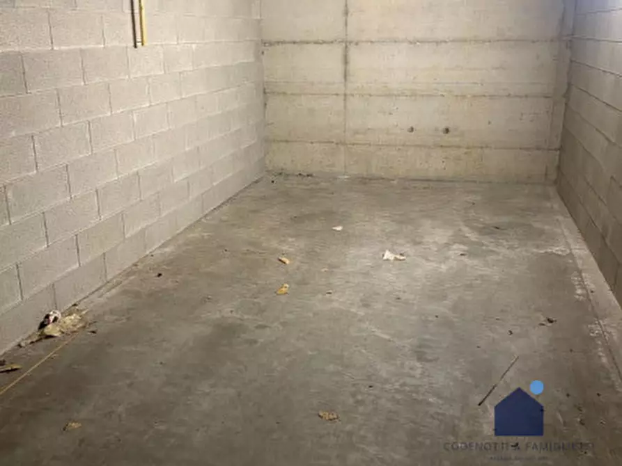 Immagine 3 di Garage in vendita  in Via della Resistenza, 34 a Castenedolo