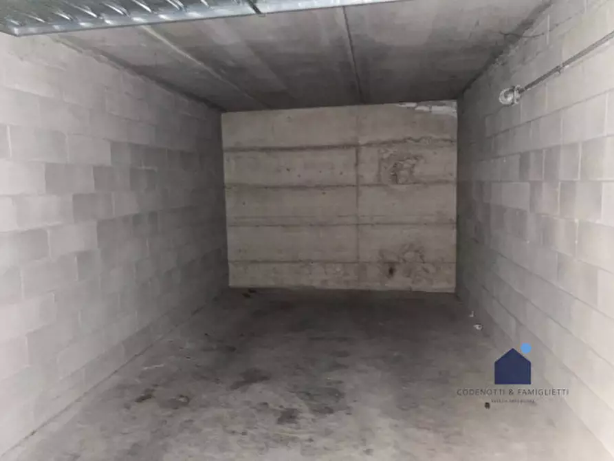 Immagine 1 di Garage in vendita  in Via della Resistenza a Castenedolo
