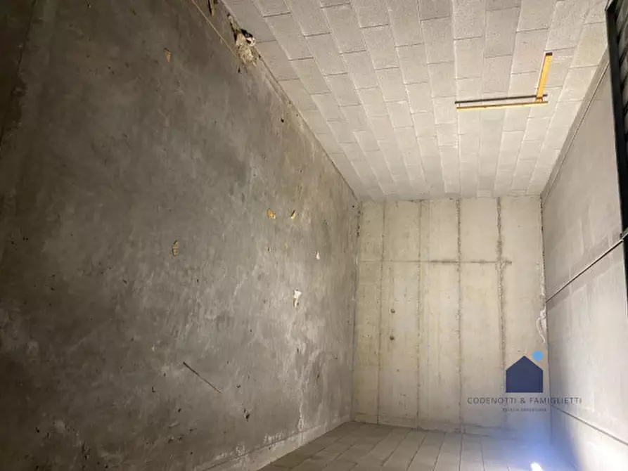 Immagine 3 di Garage in vendita  in Via della Resistenza a Castenedolo