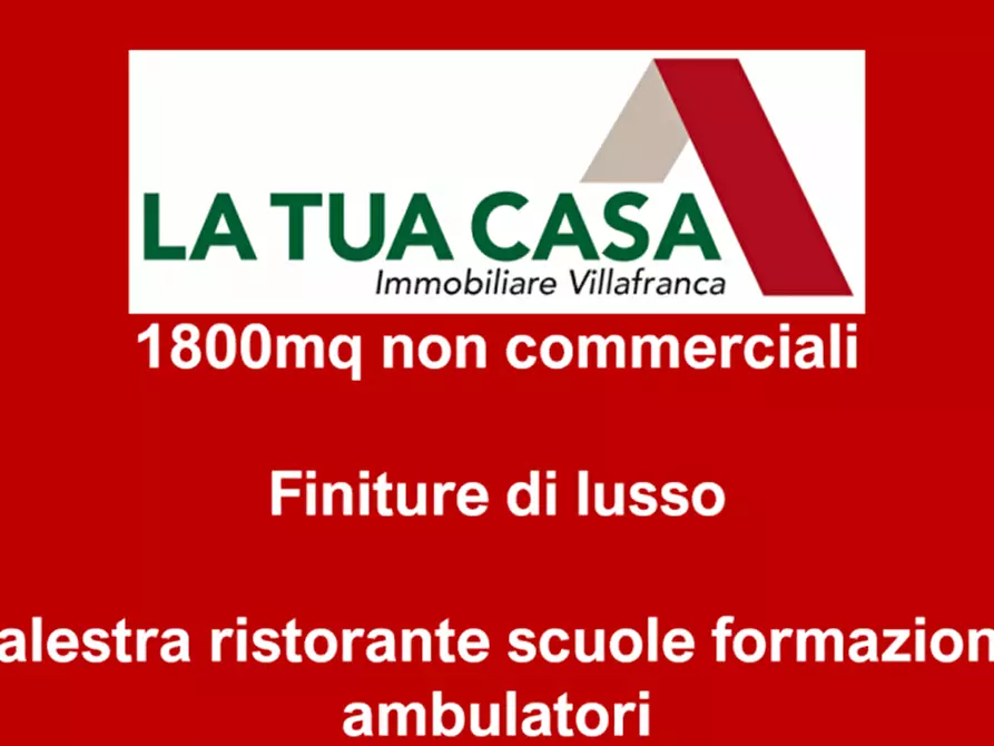 Immagine 1 di Negozio in vendita  a Peschiera Del Garda