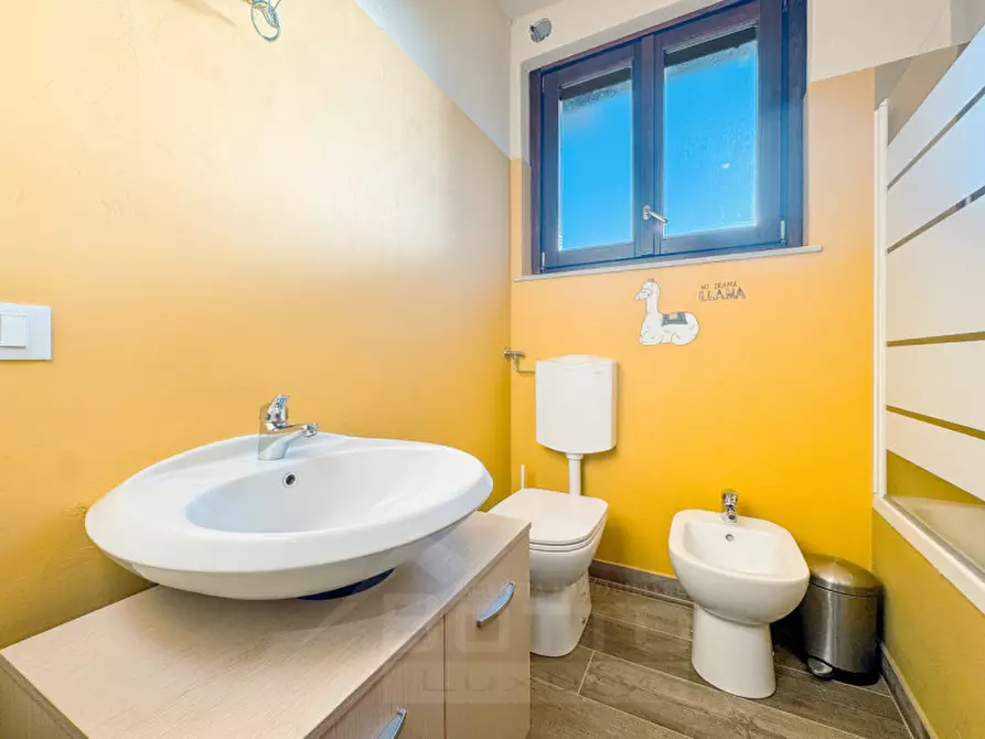 Immagine 10 di Appartamento in vendita  in Via per Corciago 22 a Pisano