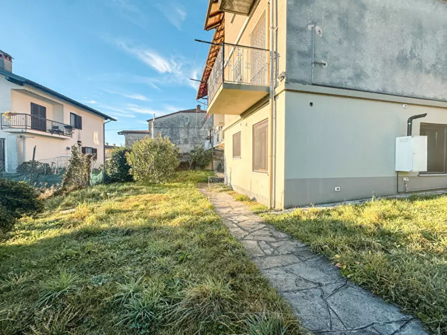 Immagine 11 di Appartamento in vendita  in Via per Corciago 22 a Pisano