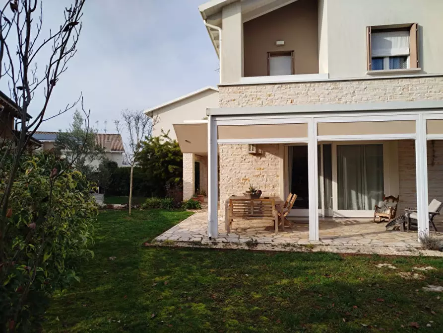 Immagine 4 di Casa trifamiliare in vendita  in Via Socrate a Montegrotto Terme