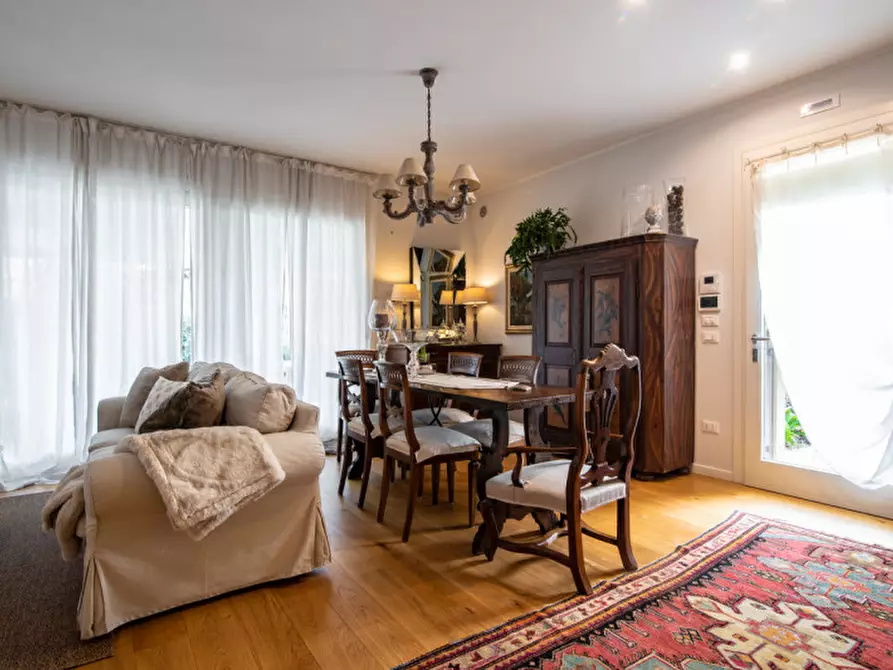 Immagine 3 di Casa trifamiliare in vendita  in Via Socrate a Montegrotto Terme