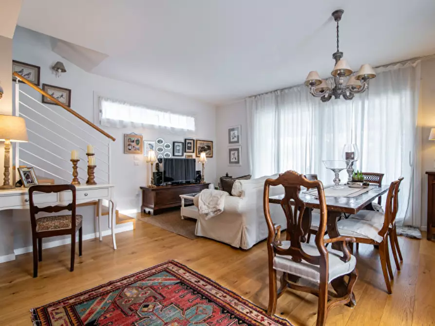 Immagine 5 di Casa trifamiliare in vendita  in Via Socrate a Montegrotto Terme