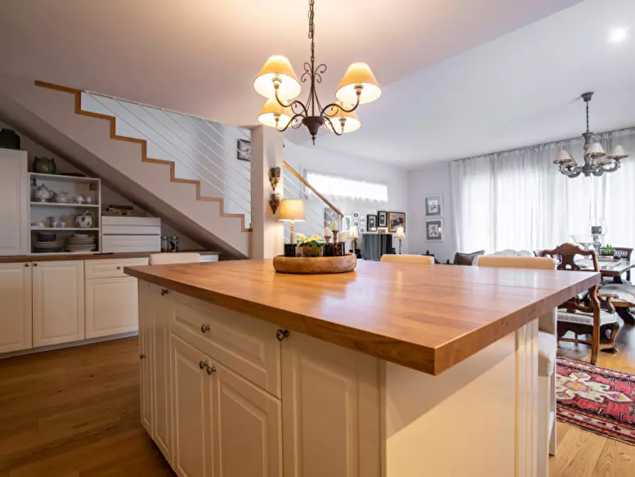 Immagine 6 di Casa trifamiliare in vendita  in Via Socrate a Montegrotto Terme