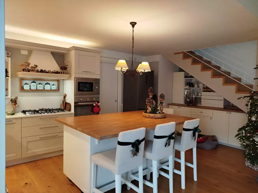 Immagine 11 di Casa trifamiliare in vendita  in Via Socrate a Montegrotto Terme