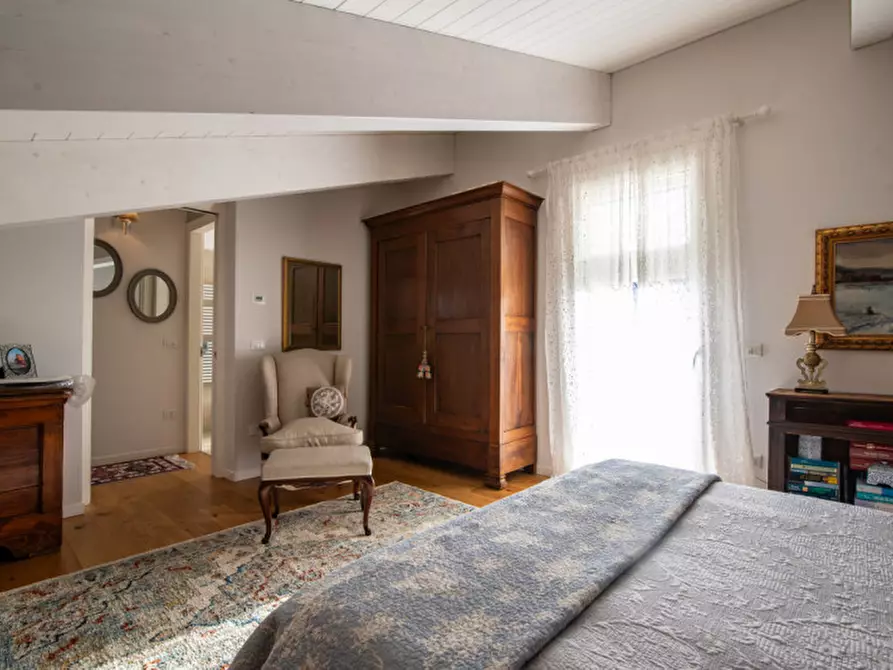 Immagine 14 di Casa trifamiliare in vendita  in Via Montegrotto a Abano Terme