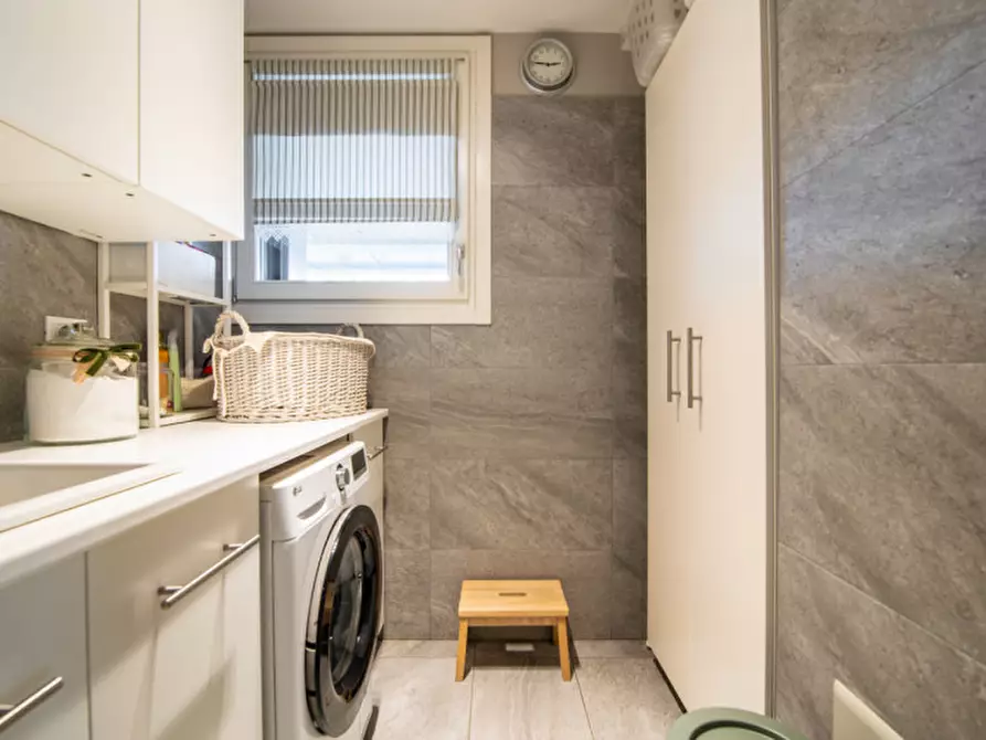 Immagine 20 di Casa trifamiliare in vendita  in Via Montegrotto a Abano Terme