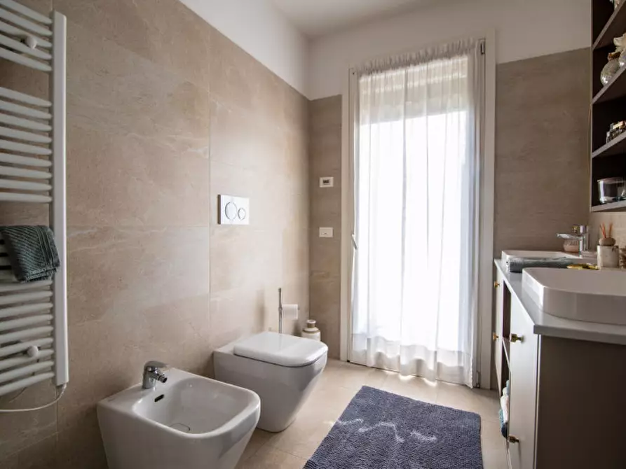 Immagine 21 di Casa trifamiliare in vendita  in Via Montegrotto a Abano Terme