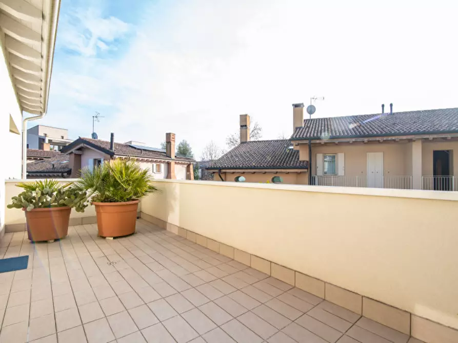Immagine 23 di Casa trifamiliare in vendita  in Via Montegrotto a Abano Terme