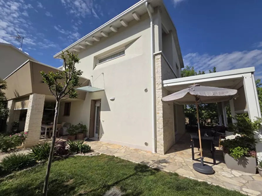 Immagine 30 di Casa trifamiliare in vendita  in Via Montegrotto a Abano Terme
