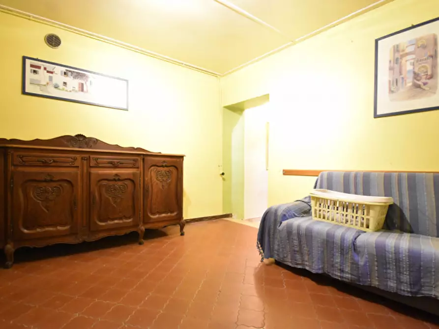 Immagine 5 di Rustico / casale in vendita  in Via Ronchi a Pastrengo