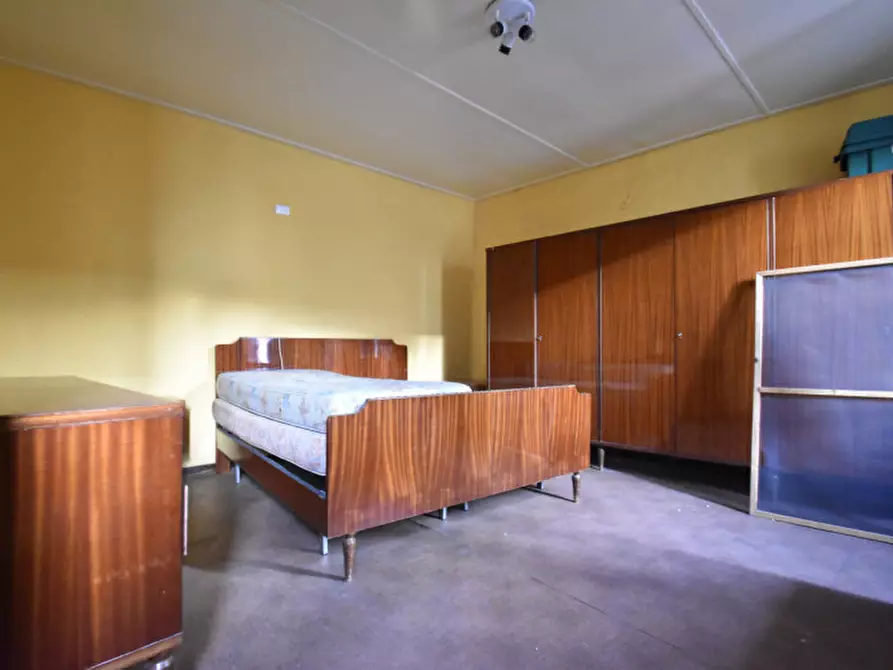 Immagine 6 di Rustico / casale in vendita  in Via Ronchi a Pastrengo