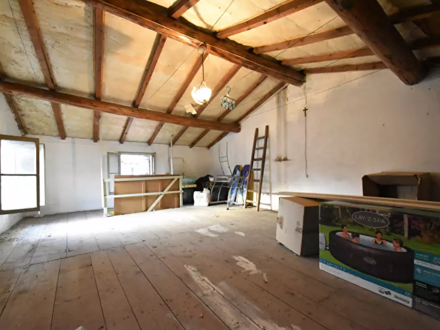 Immagine 14 di Rustico / casale in vendita  in Via Ronchi a Pastrengo