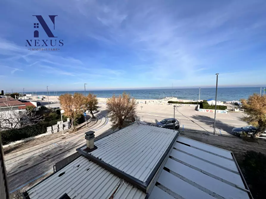 Immagine 21 di Appartamento in vendita  in Viale Giosuè Carducci a Mondolfo