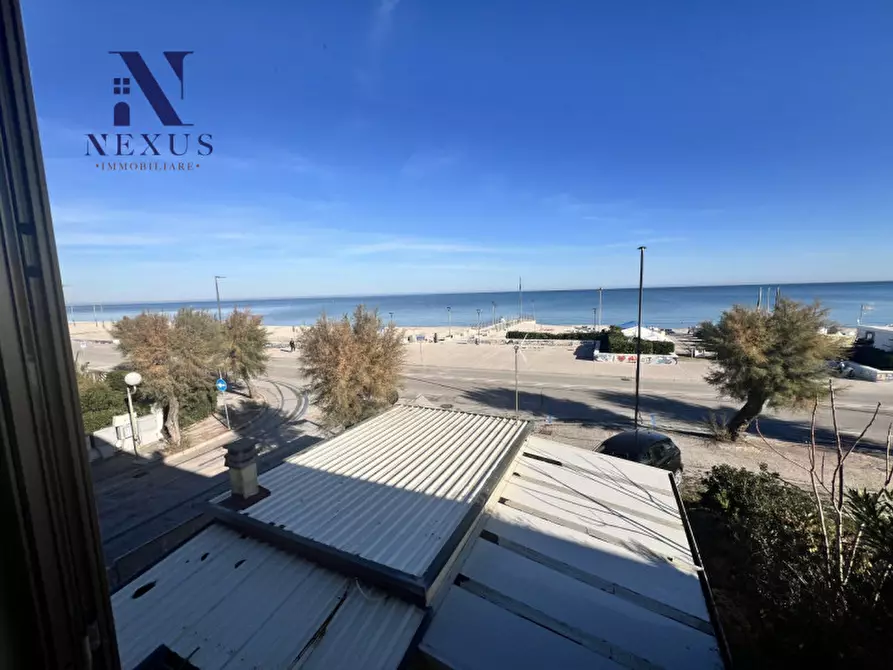 Immagine 22 di Appartamento in vendita  in Viale Giosuè Carducci a Mondolfo