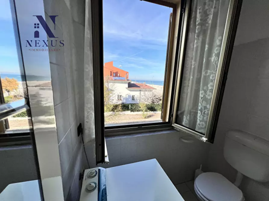 Immagine 30 di Appartamento in vendita  in Viale Giosuè Carducci a Mondolfo