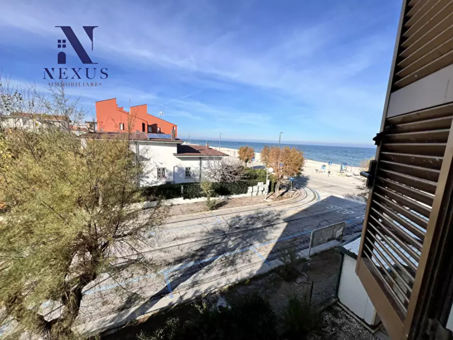 Immagine 31 di Appartamento in vendita  in Viale Giosuè Carducci a Mondolfo