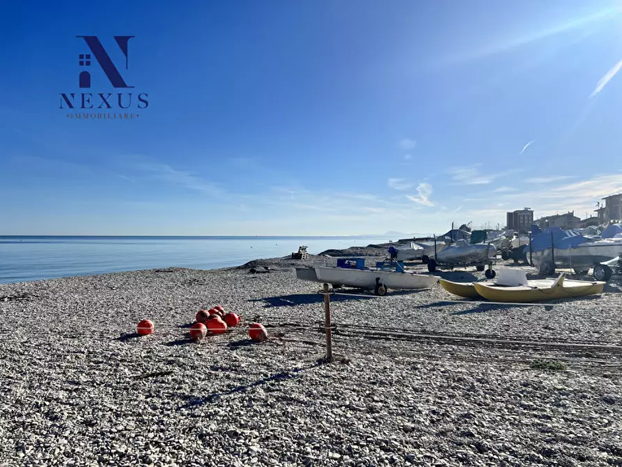 Immagine 37 di Appartamento in vendita  in Viale Giosuè Carducci a Mondolfo