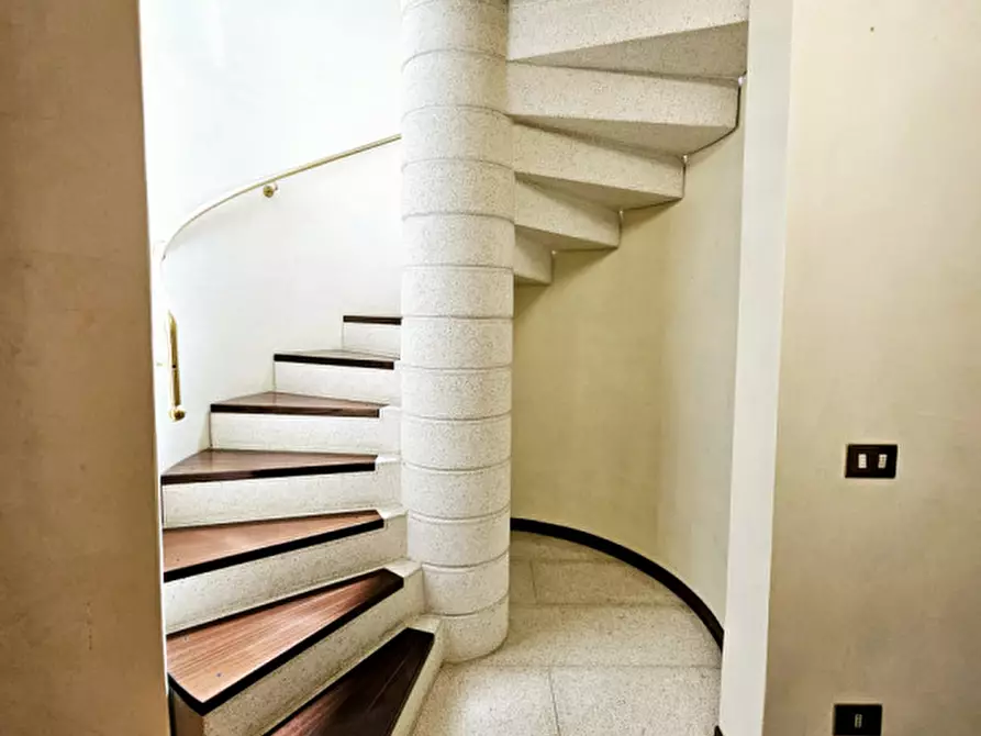 Immagine 7 di Casa bifamiliare in vendita  in VIA CASETTE a Baone