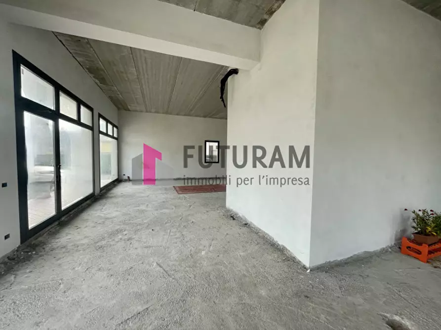 Immagine 2 di Capannone industriale in vendita  in VIA ROMA 1 a Montegrotto Terme
