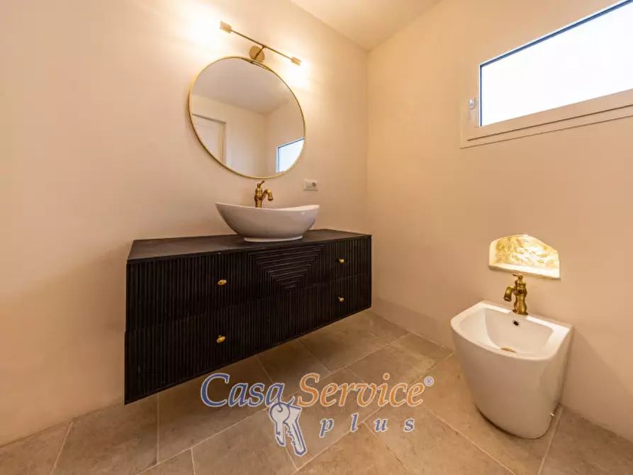 Immagine 14 di Appartamento in vendita  in via Vanini a Galatone