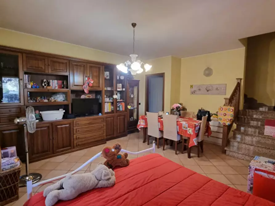 Immagine 3 di Casa bifamiliare in vendita  in Via Lazzaro Spallanzani a Correggio