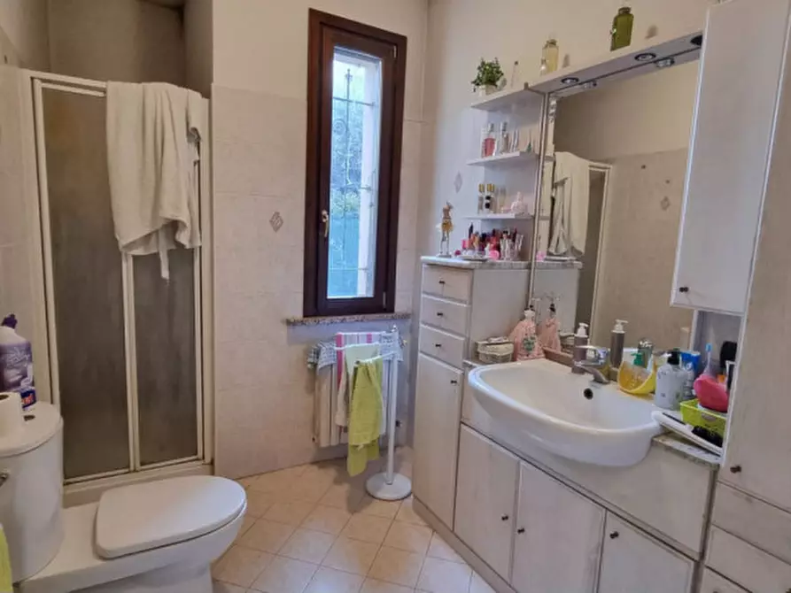 Immagine 7 di Casa bifamiliare in vendita  in Via Lazzaro Spallanzani a Correggio