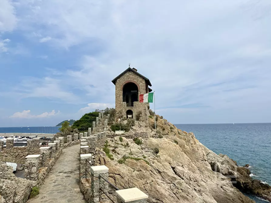 Immagine 33 di Appartamento in vendita  in Viale Daniel Hanbury 90 a Alassio