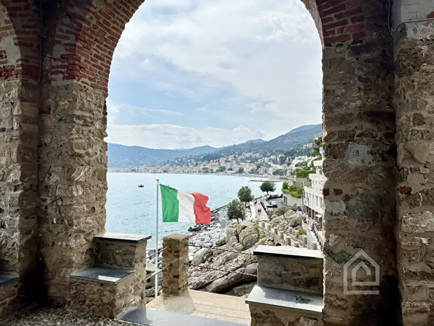 Immagine 38 di Appartamento in vendita  in Viale Daniel Hanbury 90 a Alassio