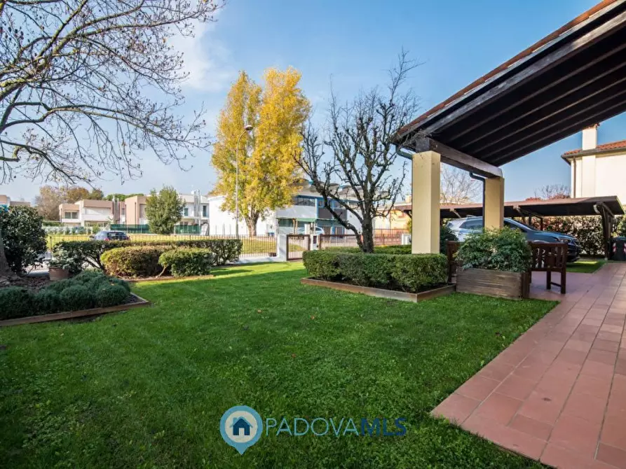 Immagine 8 di Villa in vendita  in Via Fiorita Nuova, 26 a Cadoneghe