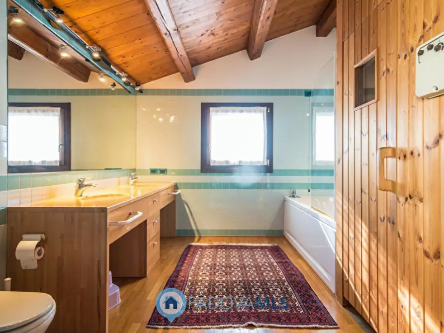 Immagine 19 di Villa in vendita  in Via Fiorita Nuova, 26 a Cadoneghe