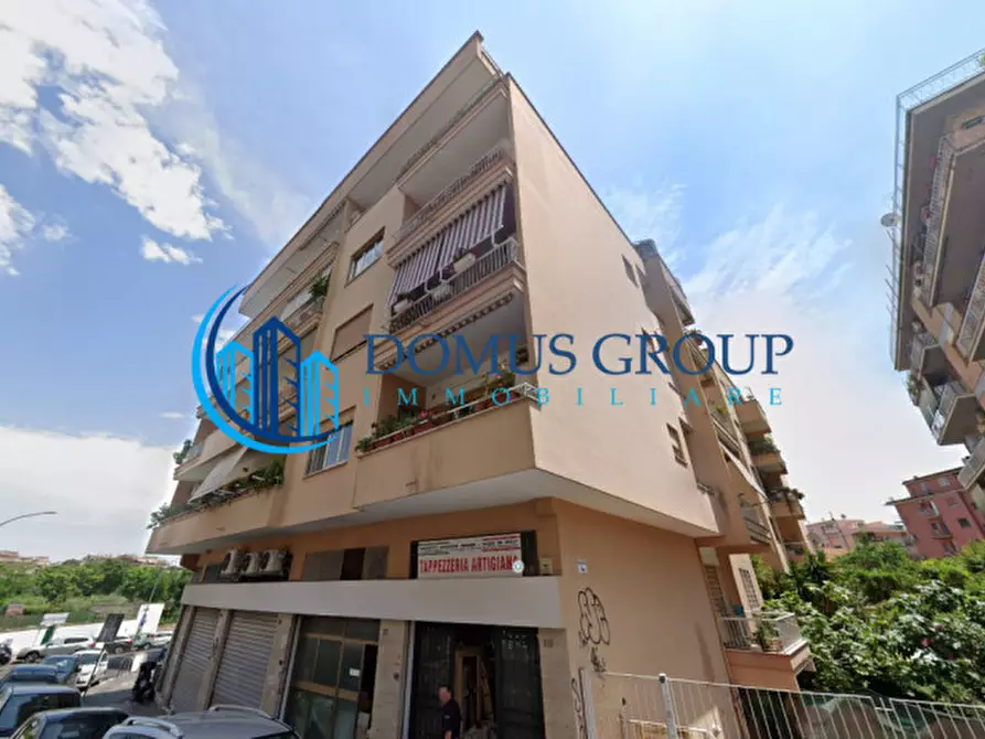 Immagine 1 di Appartamento in vendita  in VIA MONTE FUMAIOLO a Roma