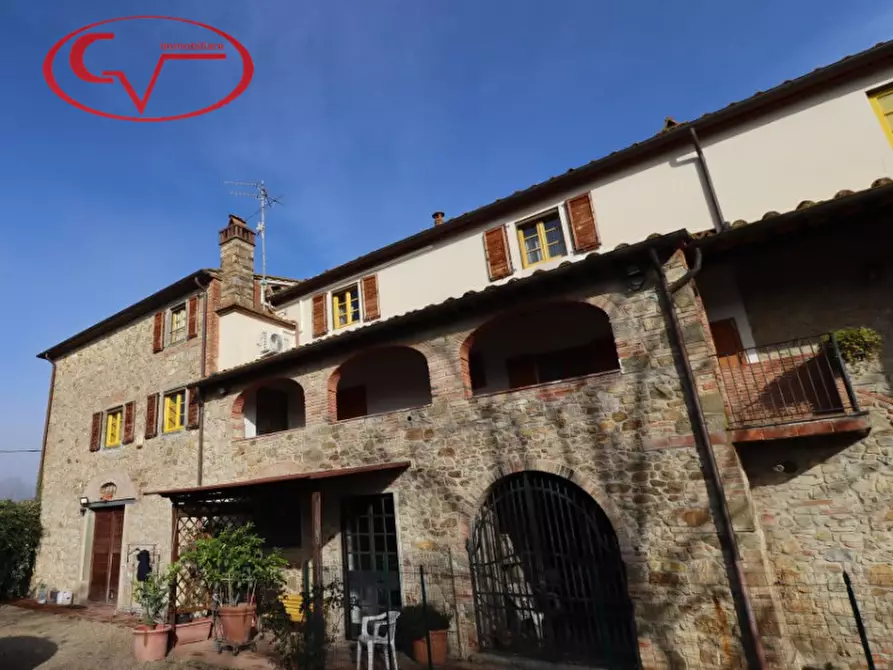 Immagine 1 di Villa in vendita  in via dei pianacci a Bucine