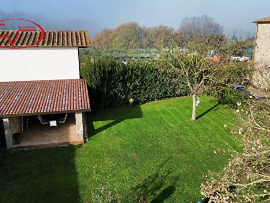 Immagine 7 di Villa in vendita  in via dei pianacci a Bucine