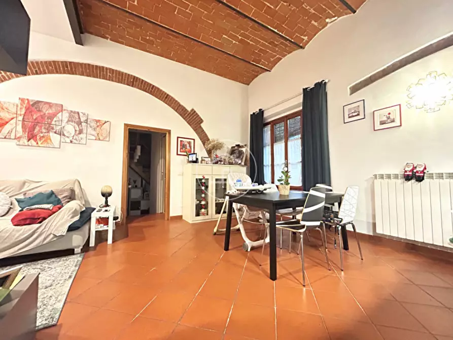 Immagine 4 di Casa bifamiliare in vendita  in Piazza Carmignani 2 a Calenzano