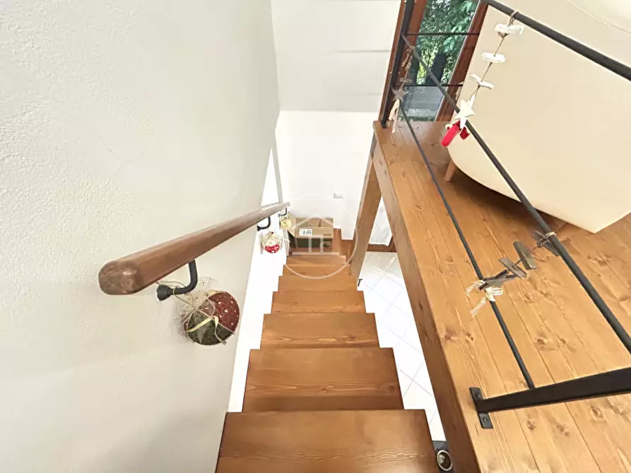 Immagine 33 di Casa bifamiliare in vendita  in Piazza Carmignani 2 a Calenzano