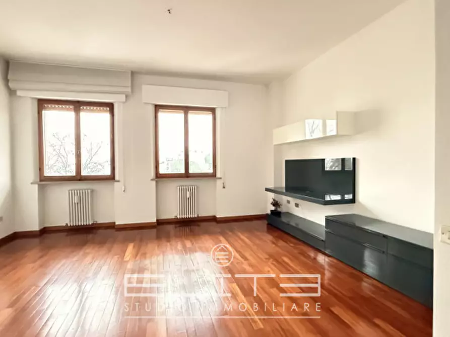 Immagine 2 di Appartamento in vendita  in Via Fratelli Zuccari a Ancona