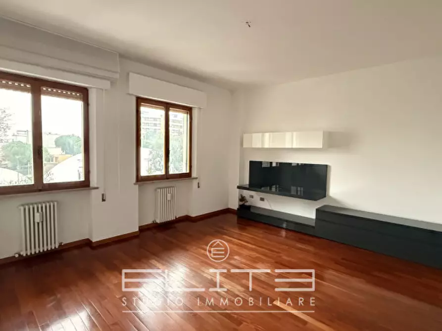 Immagine 3 di Appartamento in vendita  in Via Fratelli Zuccari a Ancona
