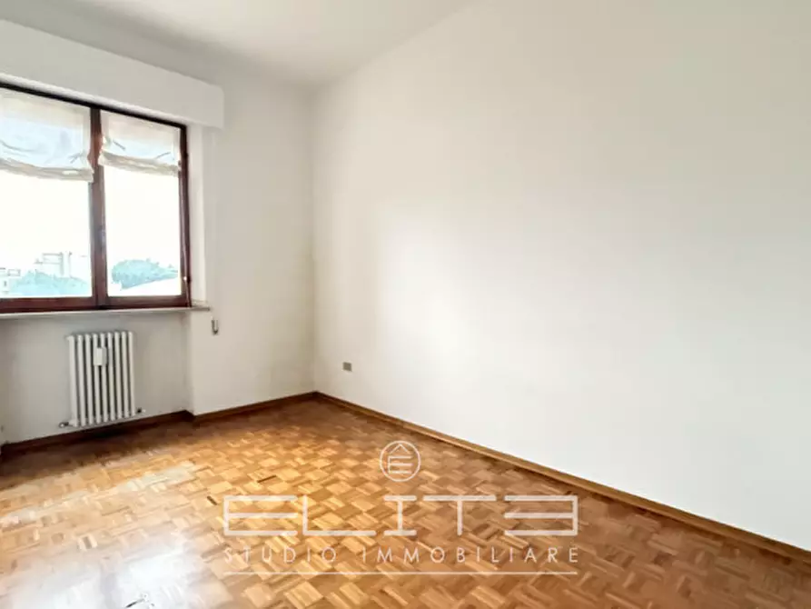 Immagine 9 di Appartamento in vendita  in Via Fratelli Zuccari a Ancona