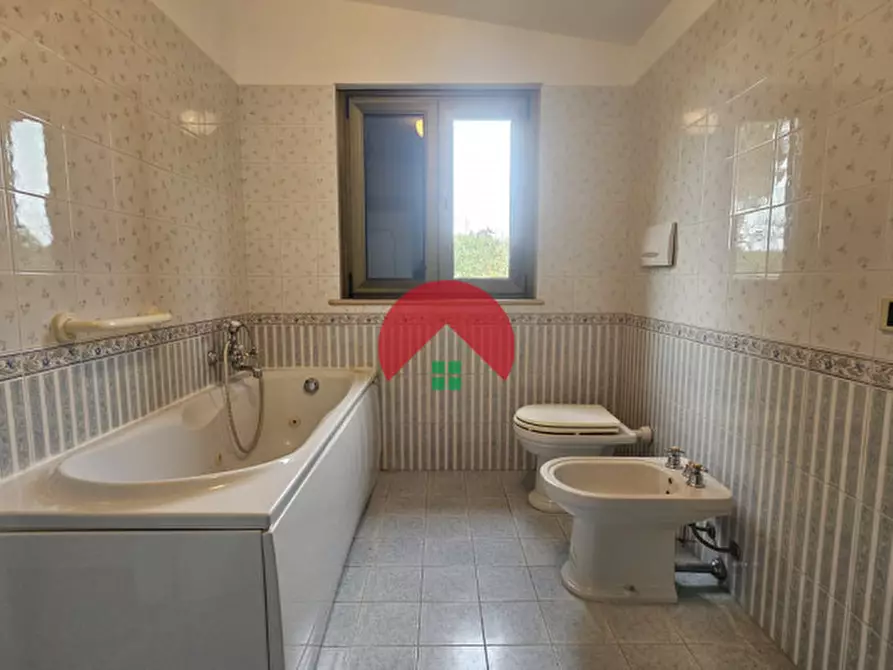 Immagine 45 di Villa in vendita  in c,da torre spagnola a Matera
