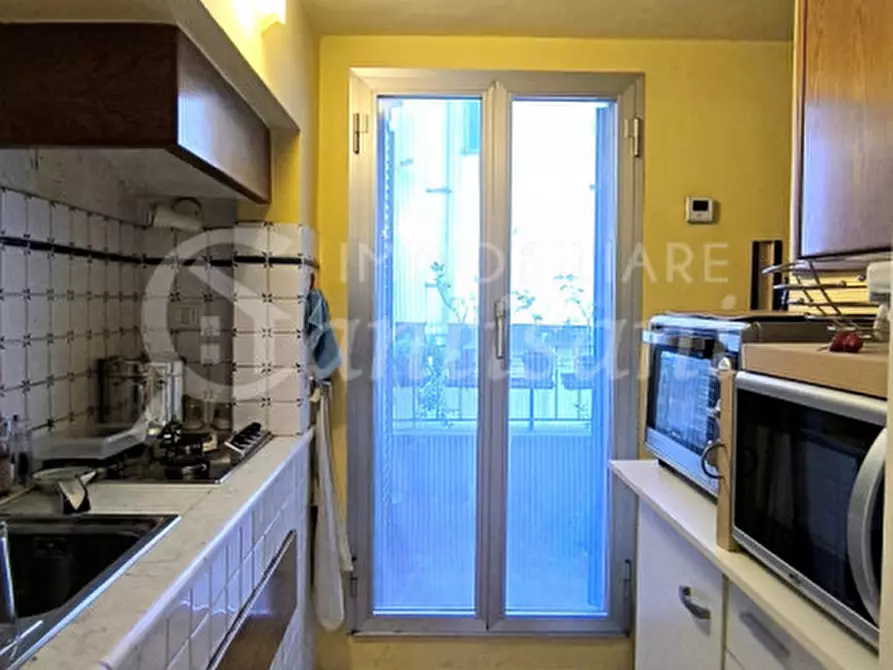 Immagine 11 di Appartamento in vendita  in Via Guelfa a Firenze