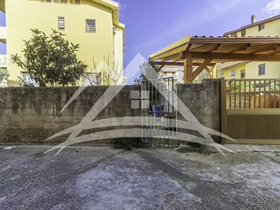 Immagine 3 di Garage in vendita  in Via Antonelli, 9 a Porto Torres